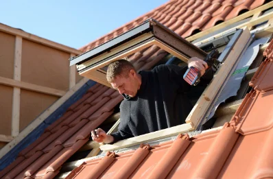 Pose de fenêtres de toit Velux à Rouvres